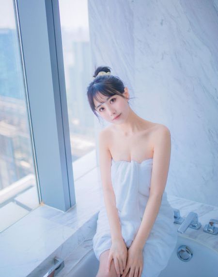 台湾三级情趣内衣秀32